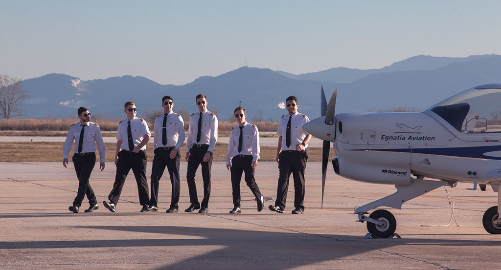how to choose a flight school, pilot hiring
